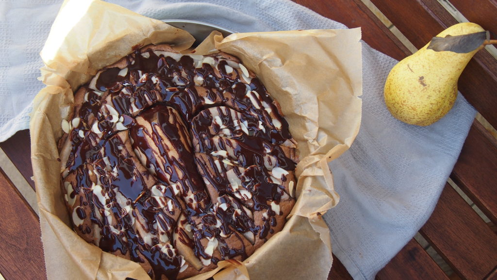 Schokoladenkuchen mit Birnen - Bake it naked