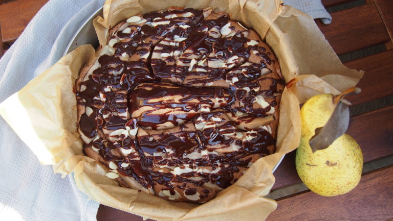 Schokoladenkuchen mit Birnen - Bake it naked
